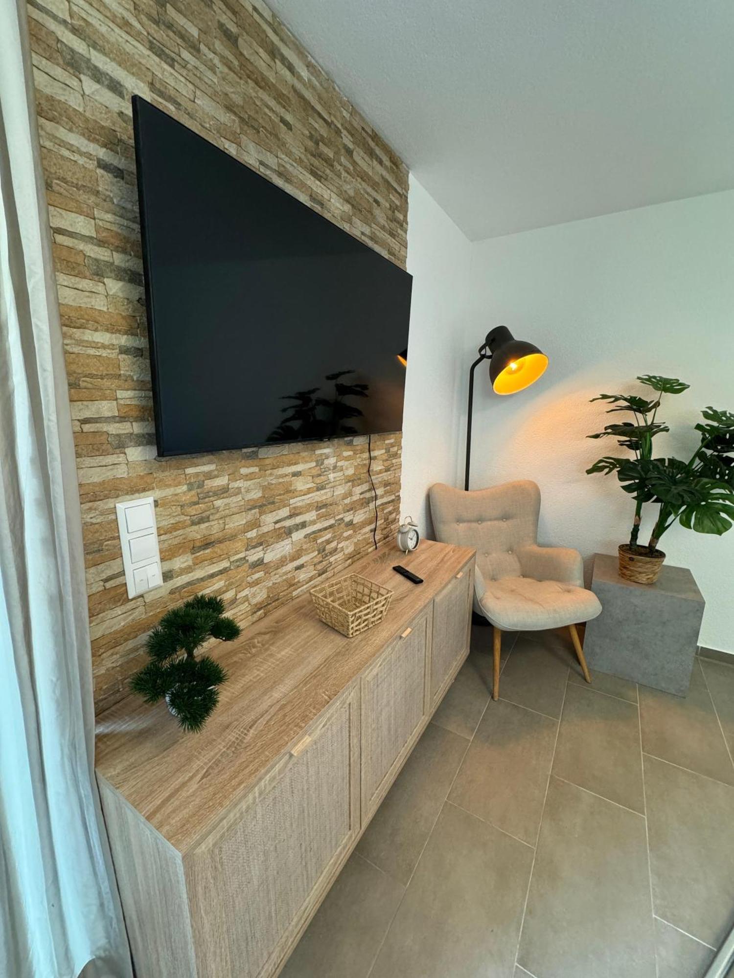 Blossom Apartment Garden View - Klimatisiert Φριντρισχάφεν Εξωτερικό φωτογραφία